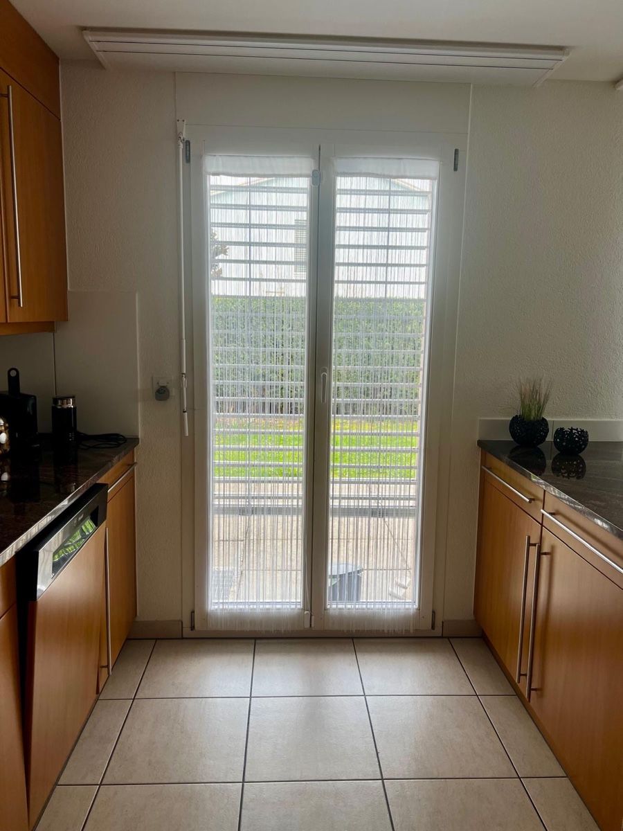 Komplettküchen: Einbauküche Holzfronten Arbeitsplatte Stein – Gebraucht aus Niederhasli von passat64. 7