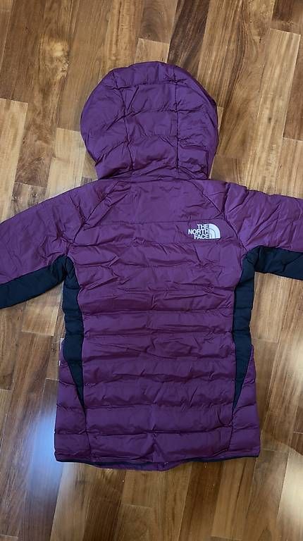 Giacche: Piumino The North Face – Usato da Losone venduto da Mel.10.2 3