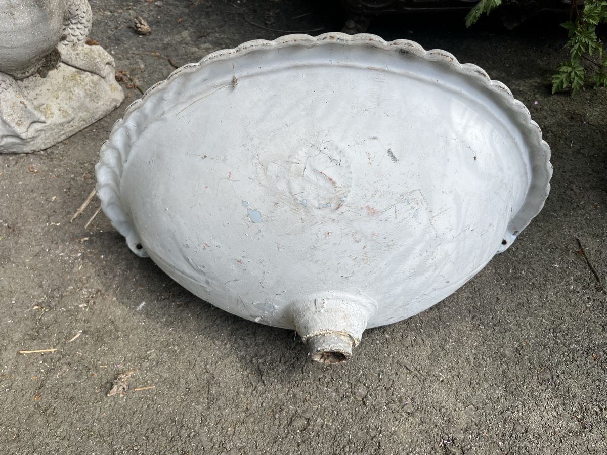Lavabi & lavandini: Antikes Lavabo aus Guss mit Wasserhahn – Usato da Buchs ZH venduto da JPK7 3