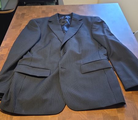 Elegantes Herren Sakko, Nadelstreifen, Grösse 48 - Top Zusta