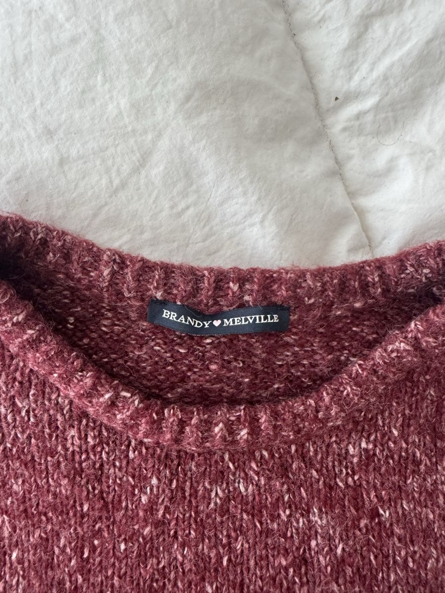 Brandy Melville Pullover & Sweatshirts: Pull Brandy Melville bordeaux chiné taille unique – Gebraucht aus Genève von lejardindesvetements 2
