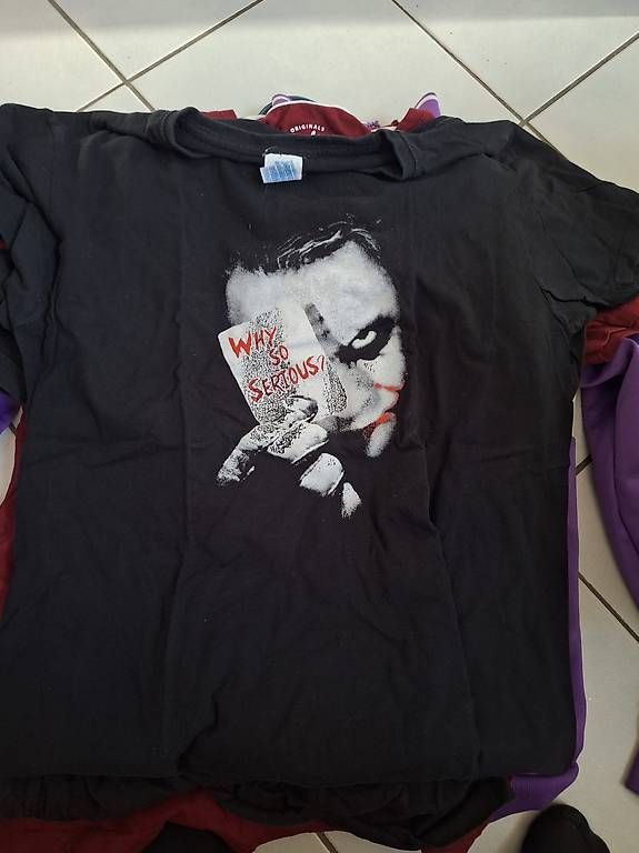 T-Shirts: Merchandise Shirts T-Shirt – Gebraucht aus Bern von Chriswoorld 4