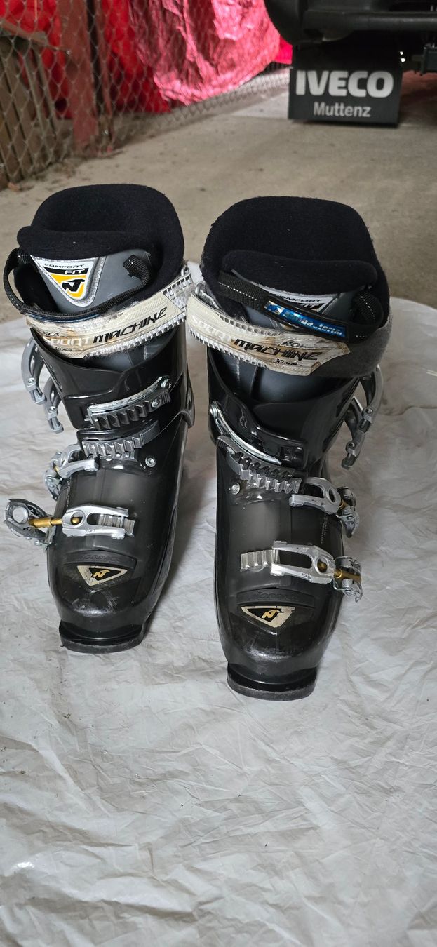 Skis: Ski Ausrüstung – Gebraucht aus Möhlin von Carmaxx 2