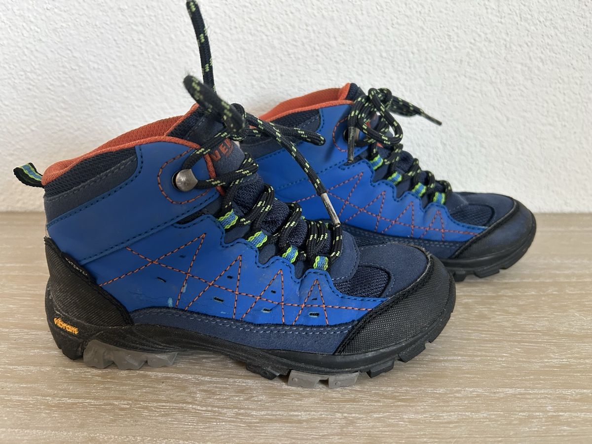 Scarpe per ragazzi: Kinder Wanderschuhe blau Grösse 31/32 leichte Gebrauchsspure – Usato da Wolhusen venduto da eve_m6cg 1