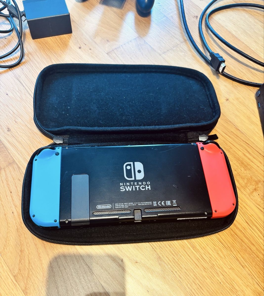 Nintendo Console: Nintendo Switch inkl. Zubehör – Usato da St. Gallen venduto da schwnina 2