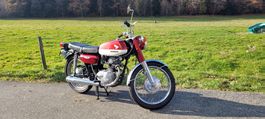 Honda CB125 K4 intégralement restauré