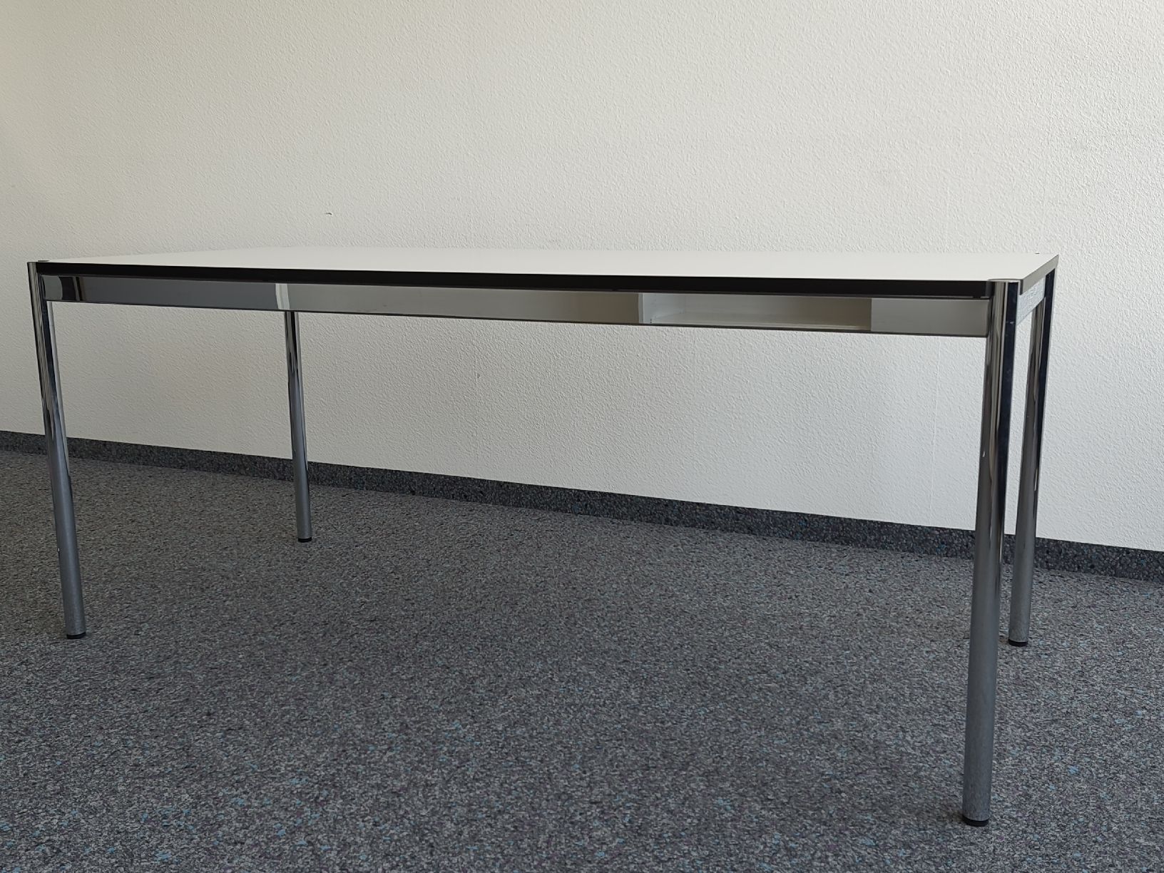 USM Tables: USM Haller Tisch 175cm / 75cm – D'occasion à Bern par Rexu 2