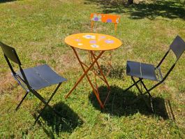 Ensemble table et chaises de jardin métal orange et noir