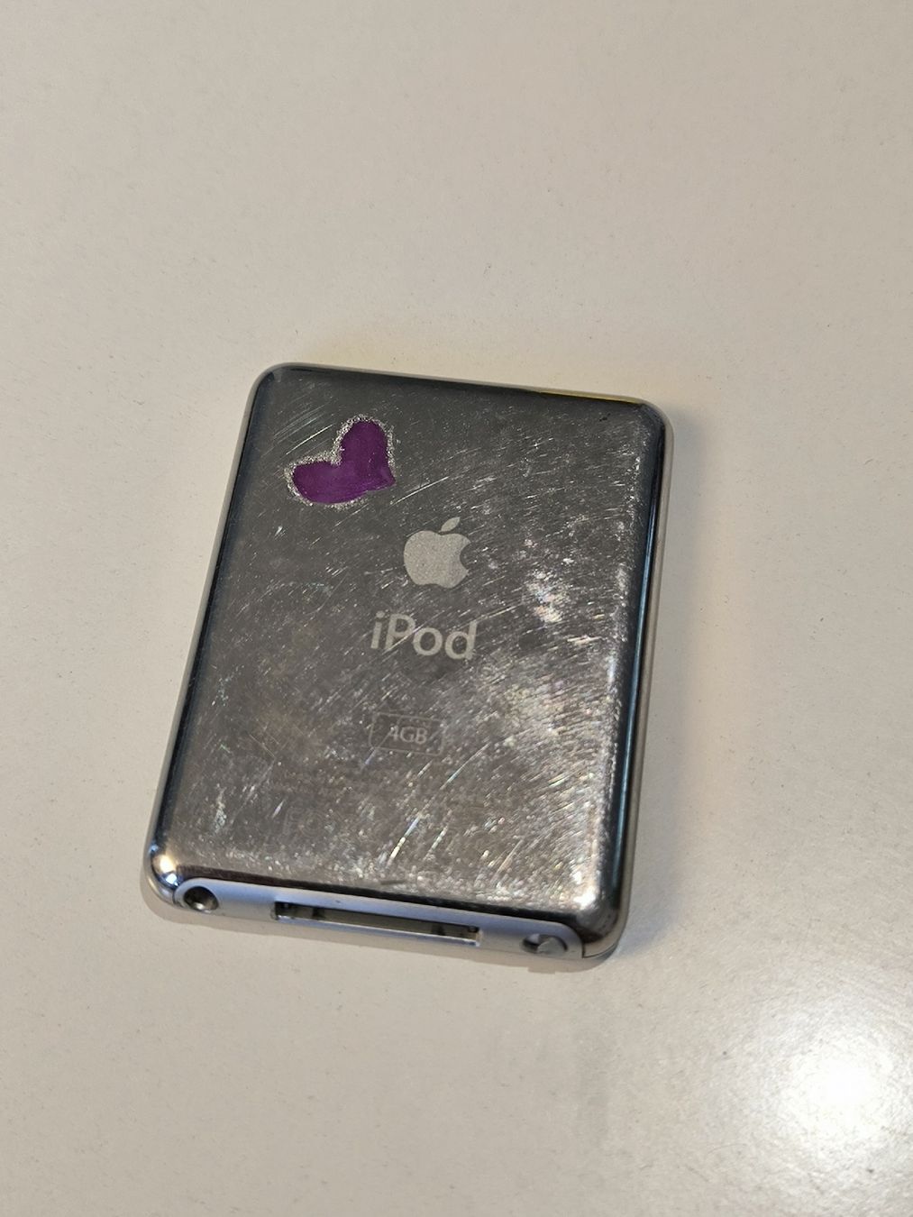 Apple Lecteur media portable: iPod Nano 3 Generation 4GB  – D'occasion à Riaz par vanucaptures 3