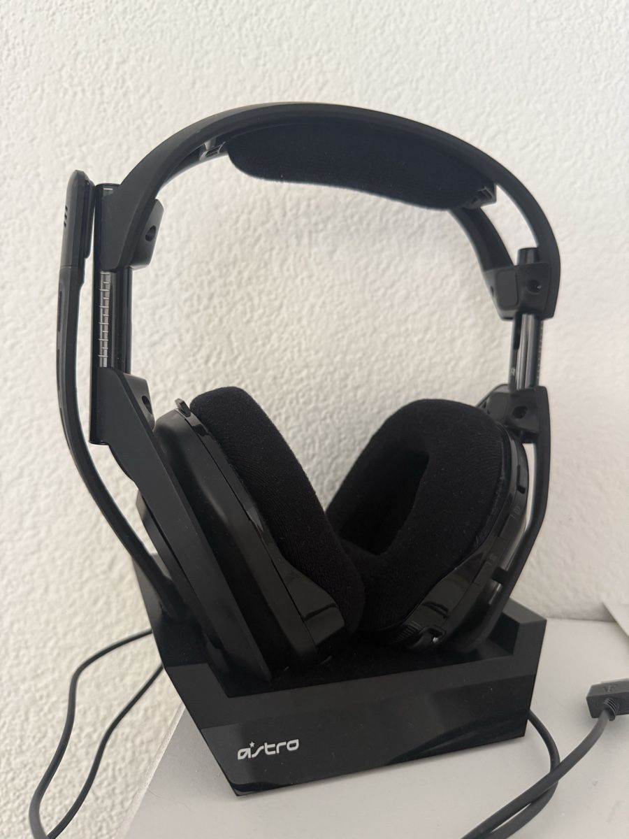 Astro Gaming Casques audio: Astro A50 Wireless Gaming Headset inkl. Basisstation – D'occasion à Oberentfelden par rma_mmg2