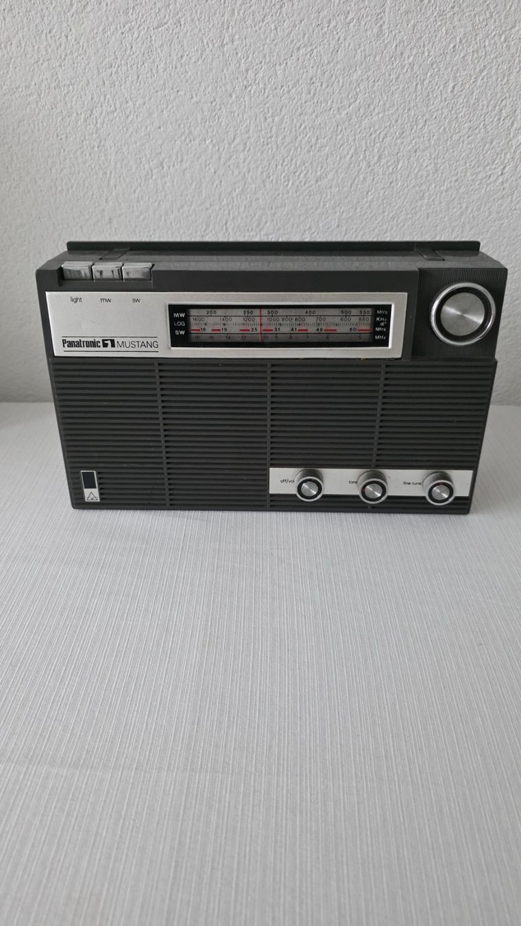 Panasonic Radio: Panasonic Mustang Transistorradio – Difettoso da Zürich venduto da Lemon007