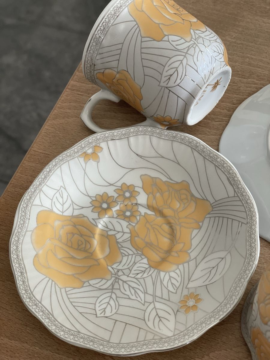 Set di piatti: Set aus 6 Espressotassen & Unterteller – Usato da Herisau venduto da Daisy8613 3