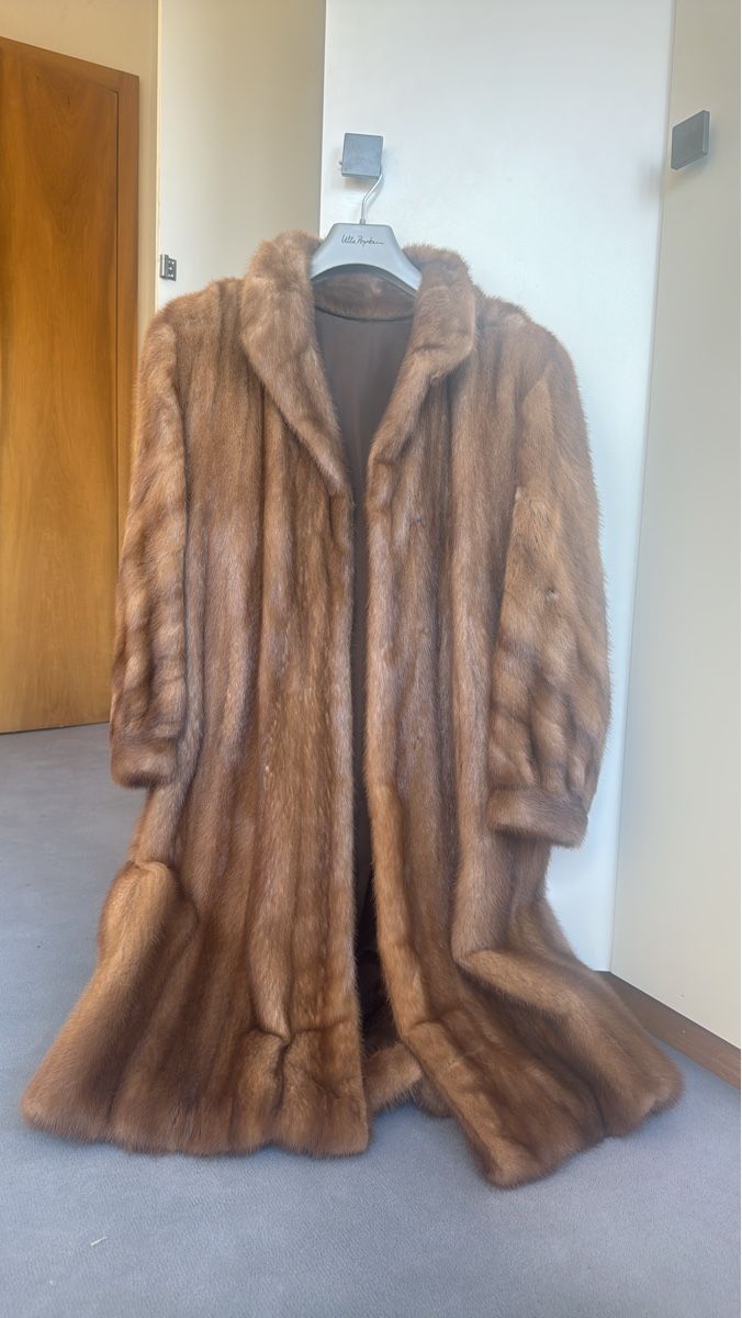 Manteau Long En Fourrure De Vison Véritable – Taille 40, Couleur Marron Noir à Reflets Dorés – Occasion Très Bon état