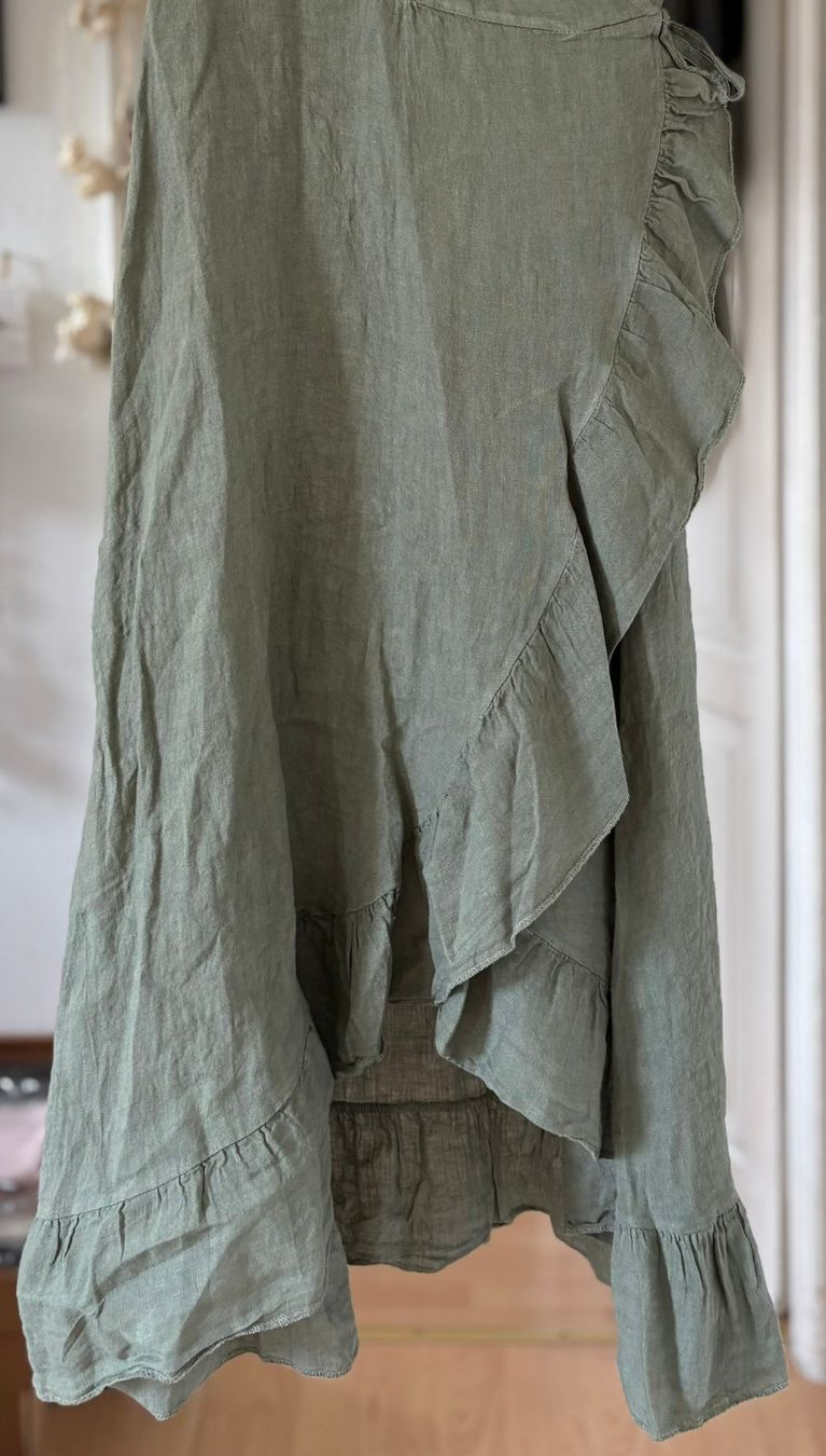 Robes: ROBE EN LIN! M – Neuf avec emballage d'origine à Locarno par NicoNion 2