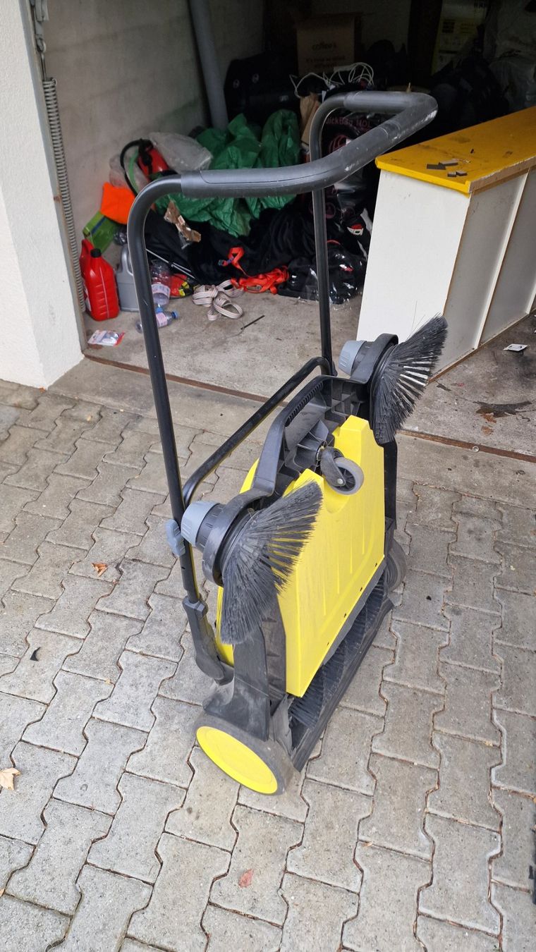 Kärcher Tutte le macchine: Kärcher S 6 Twin – Usato da Bottighofen venduto da Zwanzgerli