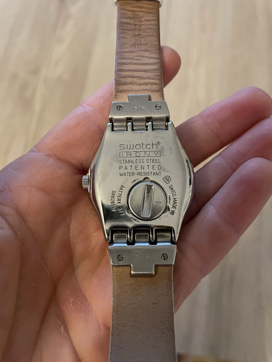 Swatch Montres: Swatch Uhr weiss – D'occasion à Fribourg par cva_7cl8 1