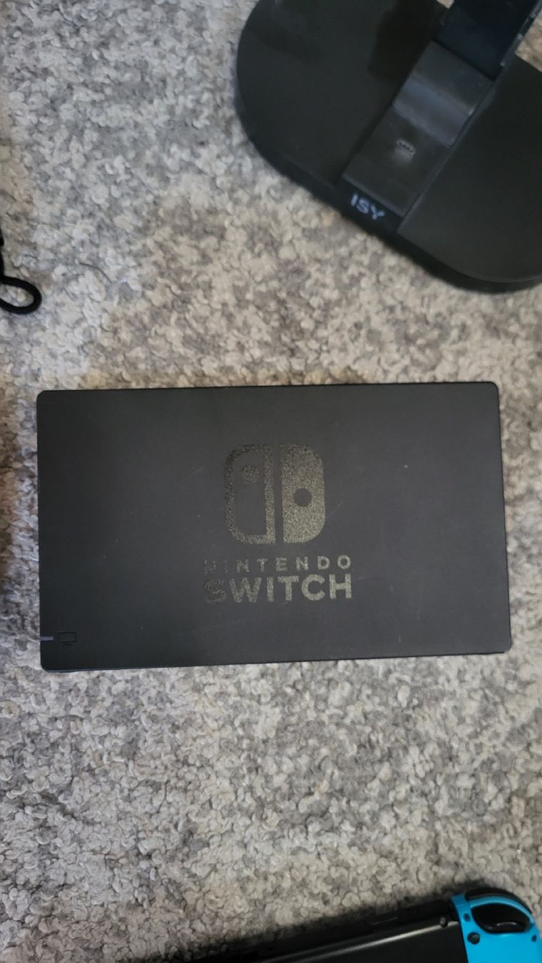 Nintendo Consoles: Nintendo Switch gebraucht – D'occasion à Gundetswil par ist_8hd8