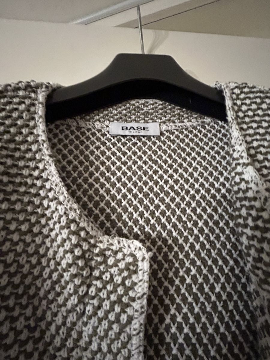 Giacche: Cardigan weiss-oliven-grün – Usato da Zürich venduto da keinweiss 1