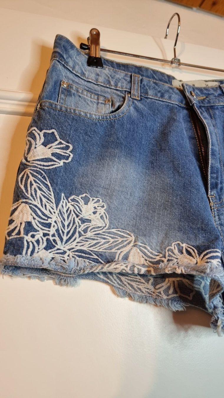 Pantaloni: Shorts Größe 38/40 – Usato da Wald ZH venduto da Martin79 1