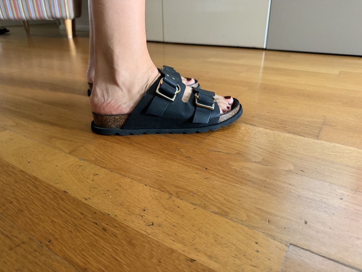 Chaussures femmes: Pantoletten ähnlich Birkenstock – D'occasion à Zürich par Denia 3