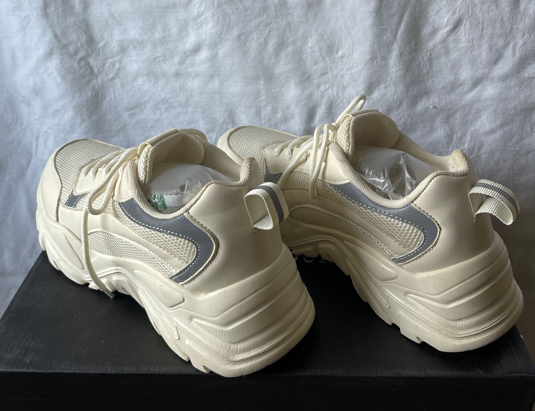 Scarpe da donna: Frauen sneakers, Gr. 39 – Nuovo (secondo la descrizione) da Rapperswil SG venduto da Letas_closet 2