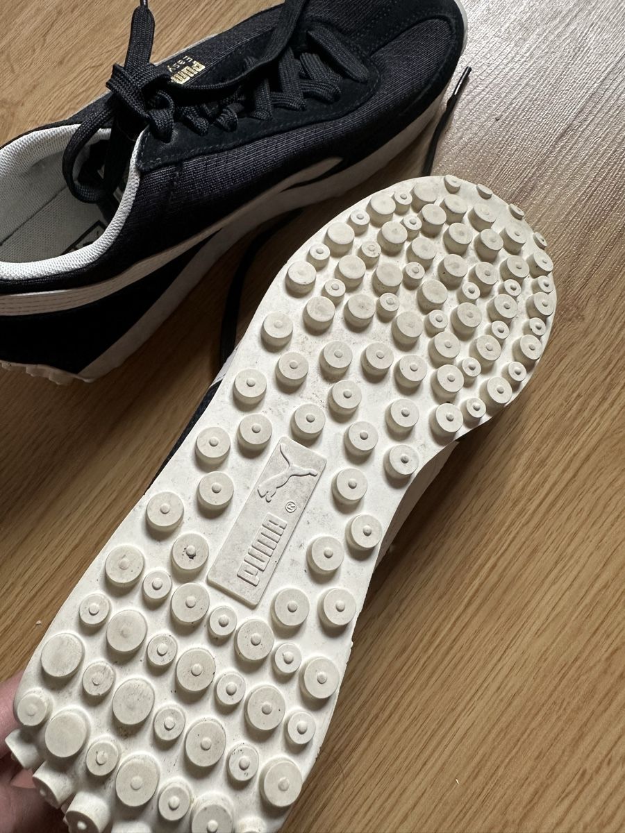 Scarpe da donna: Puma Sneaker Gr. 39 schwarz – Usato da Münsingen venduto da Secondhand89 2