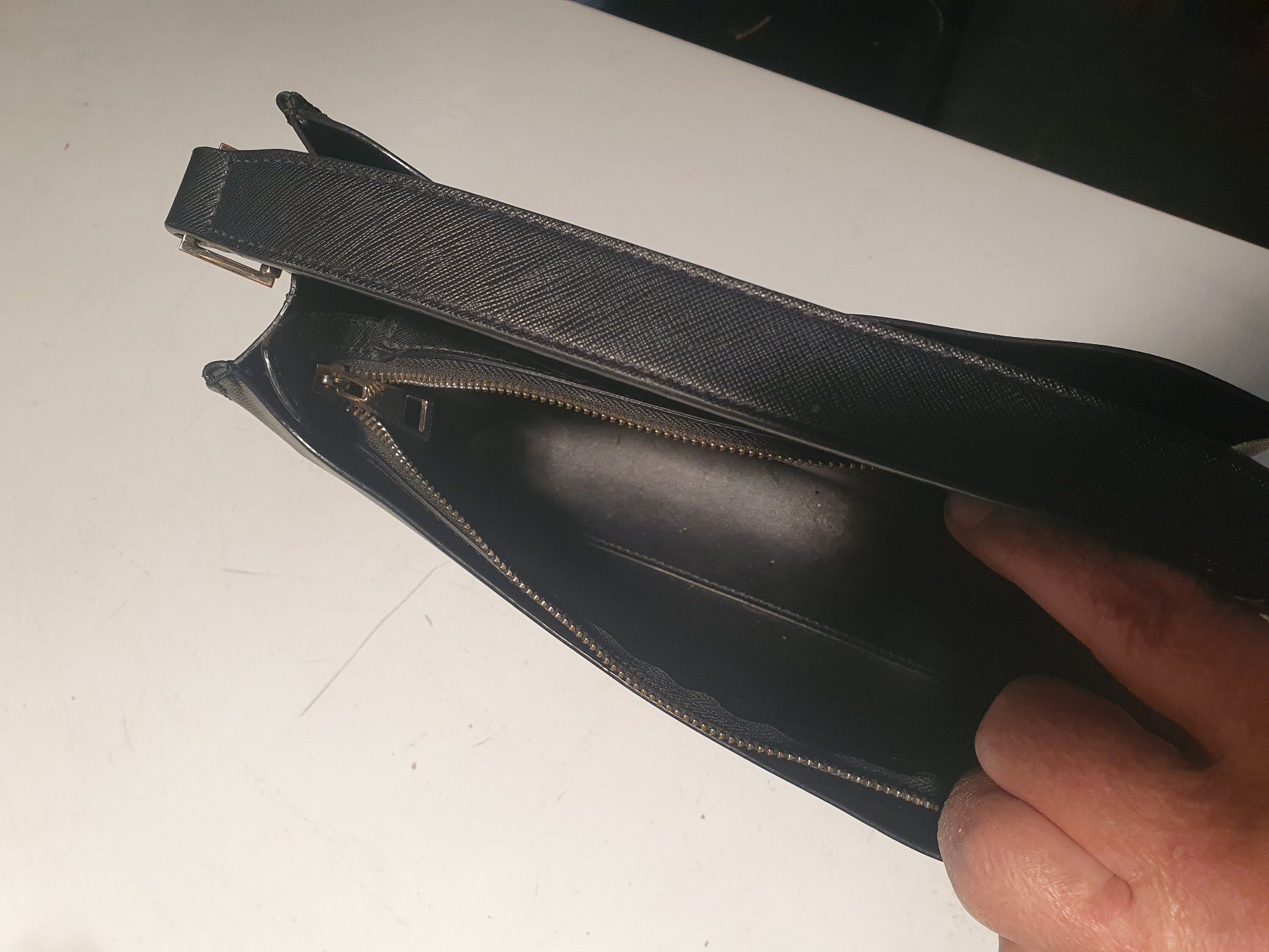 Borse da donna: Handtasche schwarz Kunstleder – Usato da Zürich venduto da loosebone 2