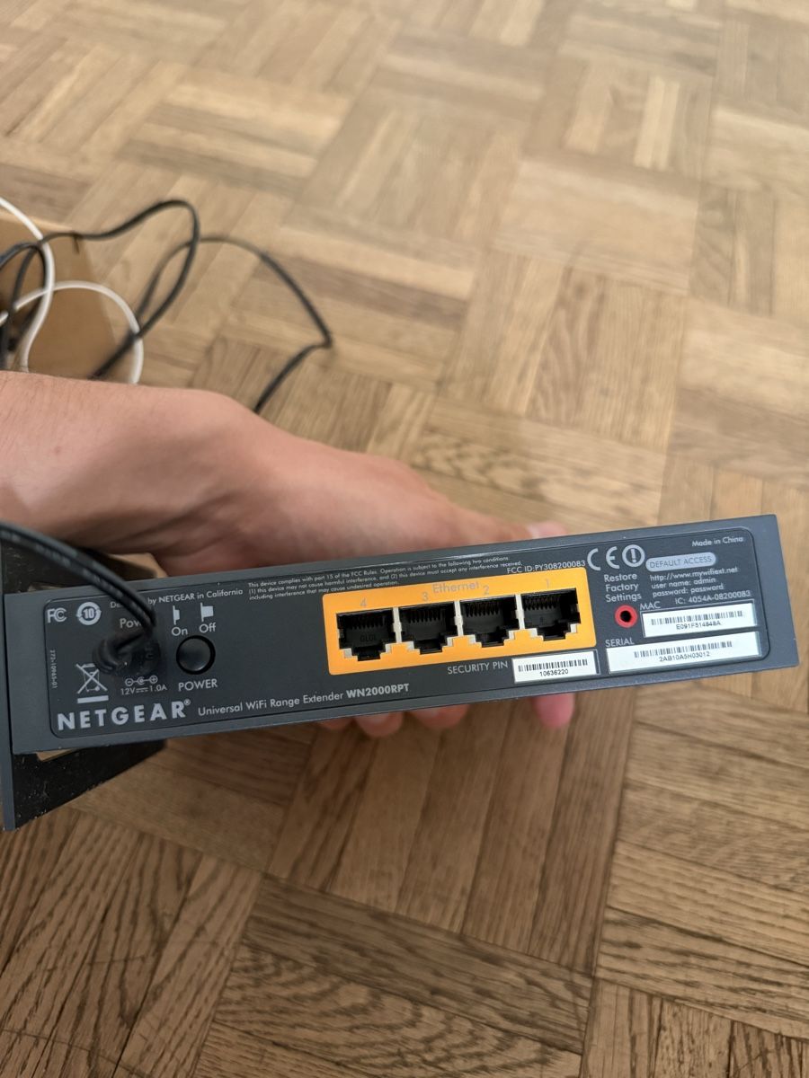 Netgear WiFi: Netgear Universal WiFi Range Extender WN3000RP - Great Condi – Usato da Zürich venduto da dnlyy 1