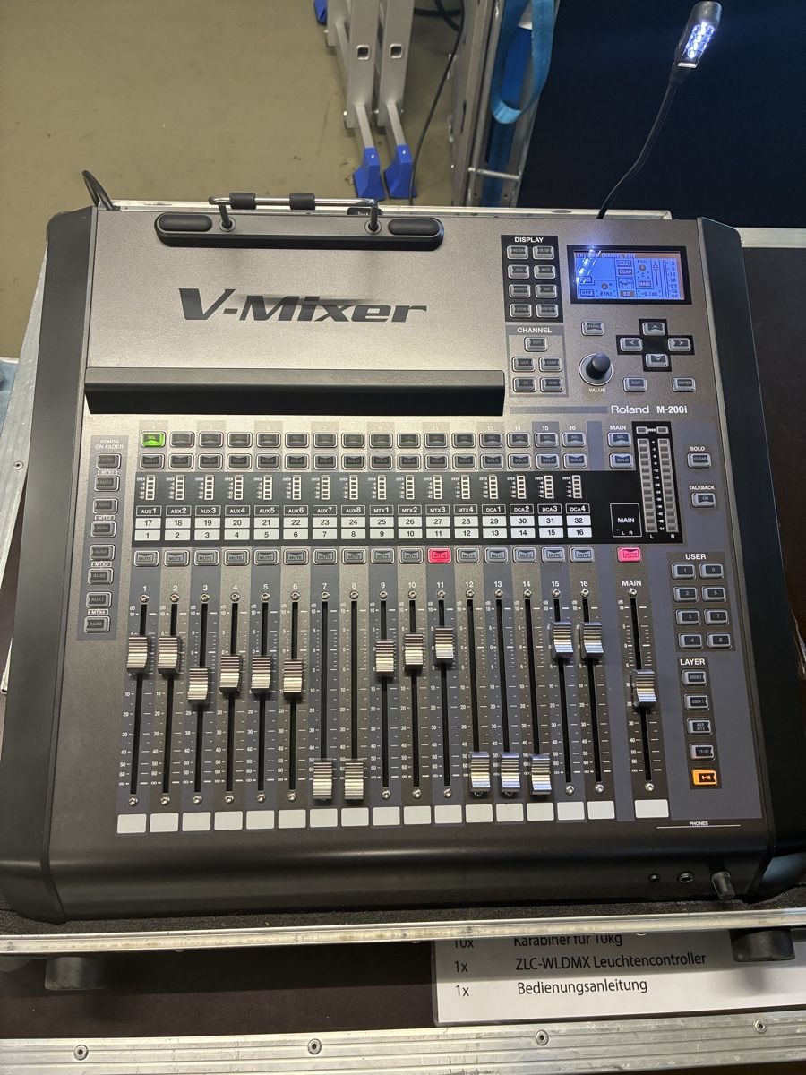Roland Console di mixaggio: Mischpult Roland M200i – Usato da Rotkreuz venduto da Dreinle