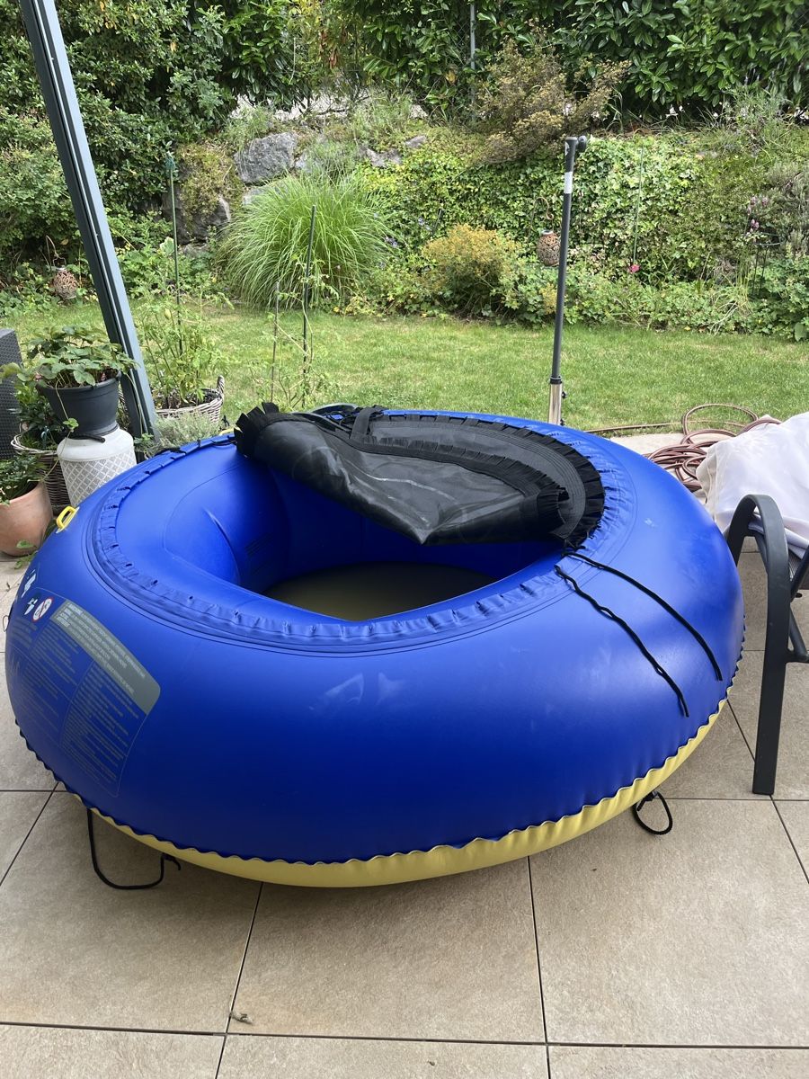 Schwimmbad: Two in One Jump Area mit Swimmingpool, Occasion – Gebraucht aus Illnau von Rizzi73