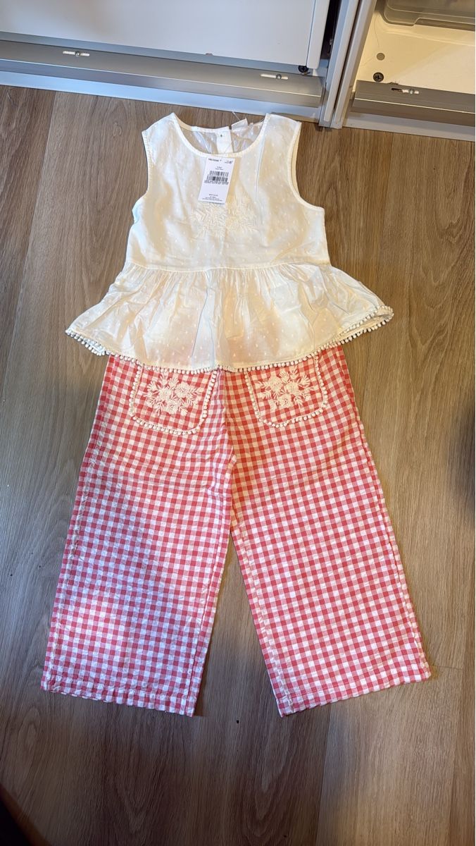 Next Lotti & Set di vestiti: Red Gingham Lounge Pants with Lace Details 116 – Nuovo e nell'imballaggio originale da Oberglatt ZH venduto da Sale12