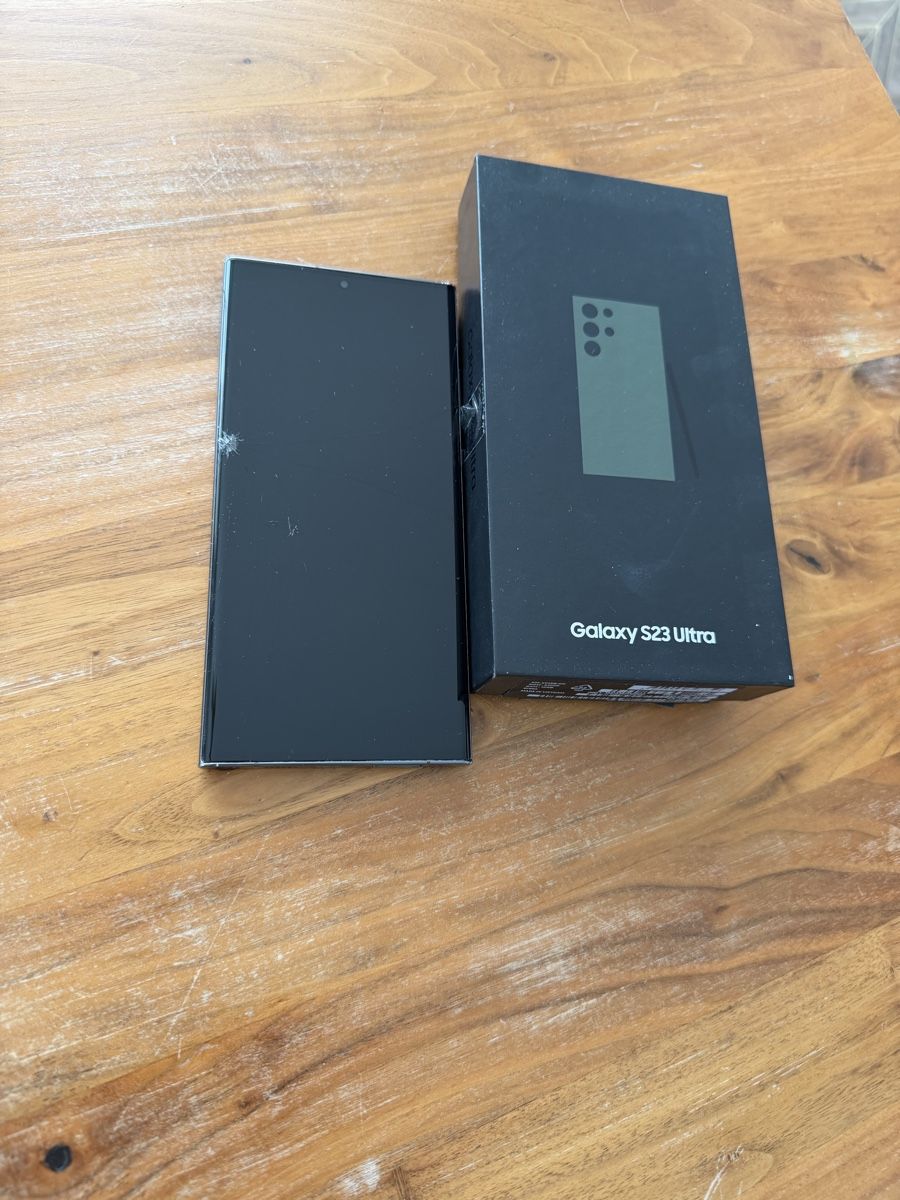 Samsung Telefoni cellulari / Smartphones: Samsung Galaxy S23 Ultra DEFEKTER Bildschirm – Difettoso da Kriens venduto da saby24