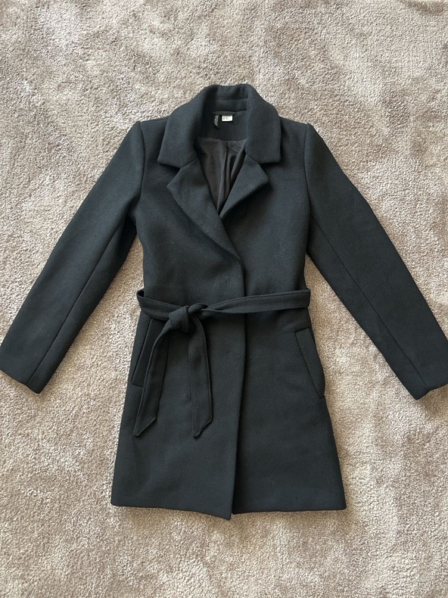 Cappotti: Manteaux long noir cintrée XS – Nuovo (secondo la descrizione) da Lausanne venduto da mae_dj7r