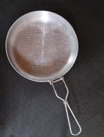 Aluminium-Pfännli mit klappbarem Griff f. Camping antik