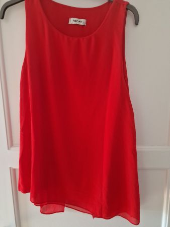 Rote Chiffon-Bluse Gr. 42, luftig für heiße Tage