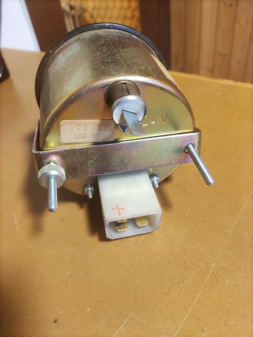 Mercedes-Benz Tutti pezzi di ricambio auto: Original VDO Drehzahlmesser 8.743.856 24V Oldtimer – Usato da Unterkulm venduto da Fleischkaese1 1