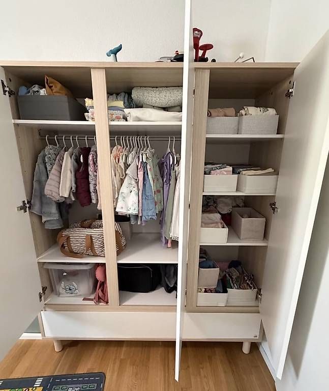 Schränke: Armoire chambre enfant – Gebraucht aus Cressier NE von kat_wh98