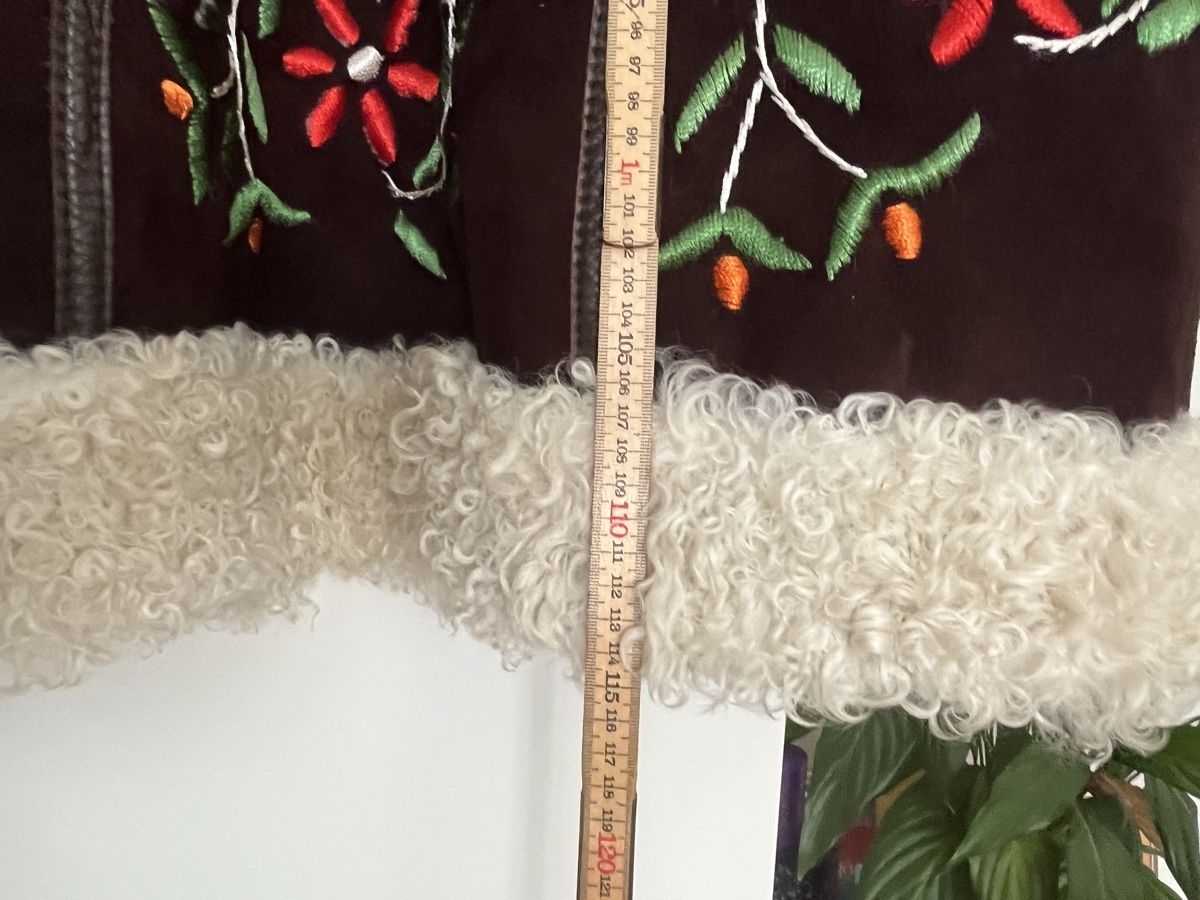 Boohoo Cappotti: Boho wildleder Lamfell Mantel – Usato da Zürich venduto da loooci 4