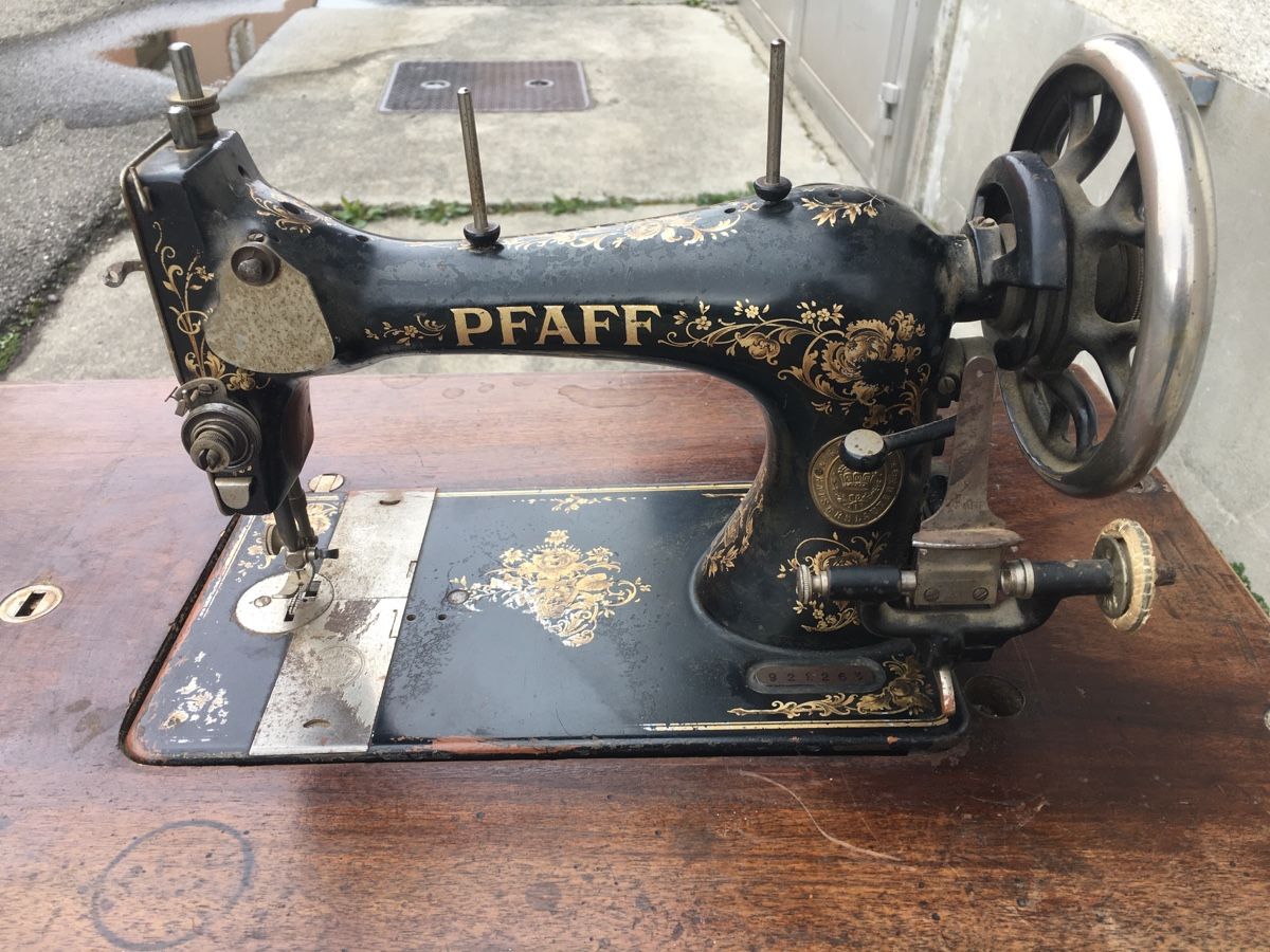 Pfaff Macchine da cucire: MACHINE À COUDRE VINTAGE PFAFF – Difettoso da Apples venduto da Gasscret 3