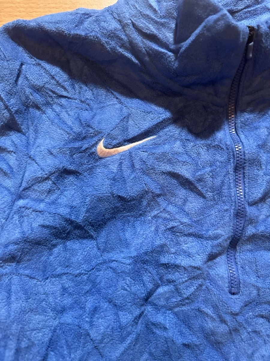 Nike Pullover & Sweatshirts: Pull Nike polaire bleu avec fermeture éclair mi-longuement – Neu (gemäss Beschreibung) aus Cressier FR von Swissesape 1