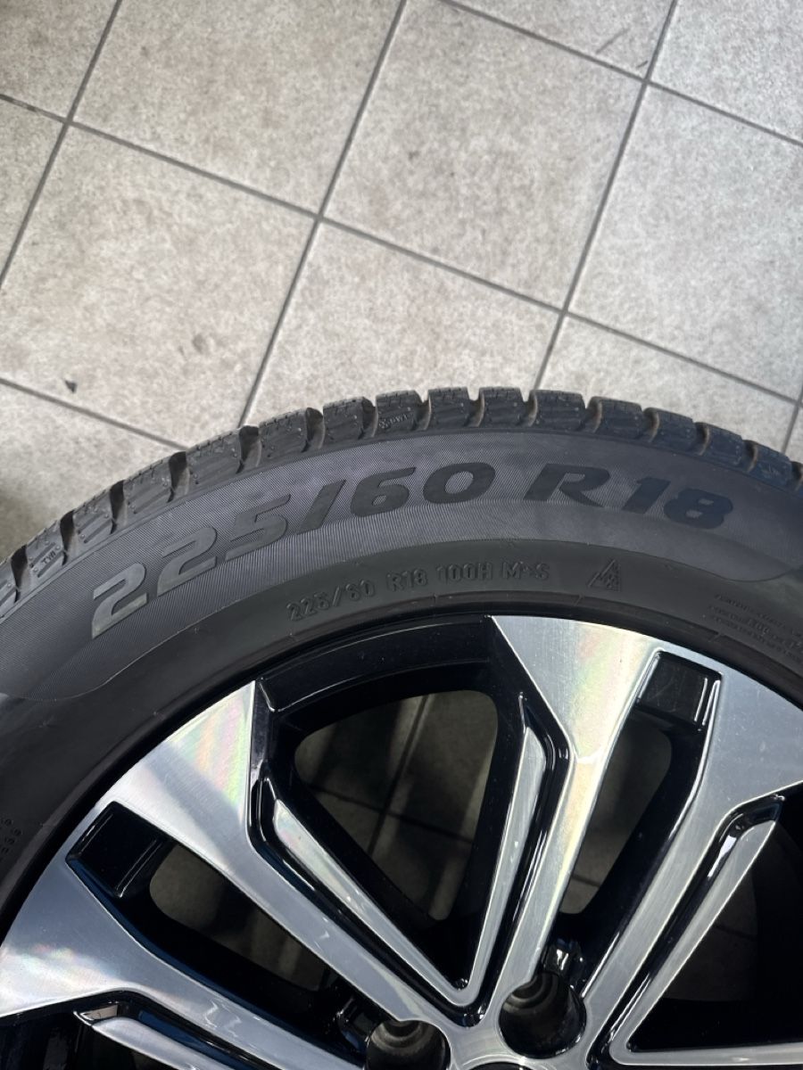 Pneumatici & Ruote complete: Toyota Rav 4 Winterkompletträder  – Usato da Oftringen venduto da lar_569b 5
