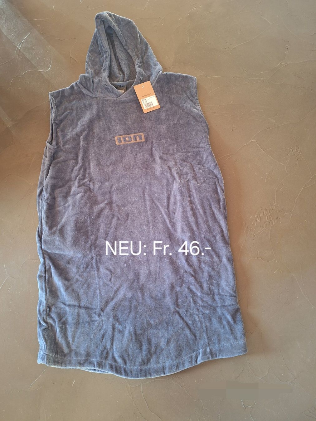 Bademäntel: ION Poncho – Neu und originalverpackt aus Erlenbach i. S. von b.ogi85