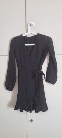 Schwarzes Wickelkleid von even&odd – Gr. S/M/L