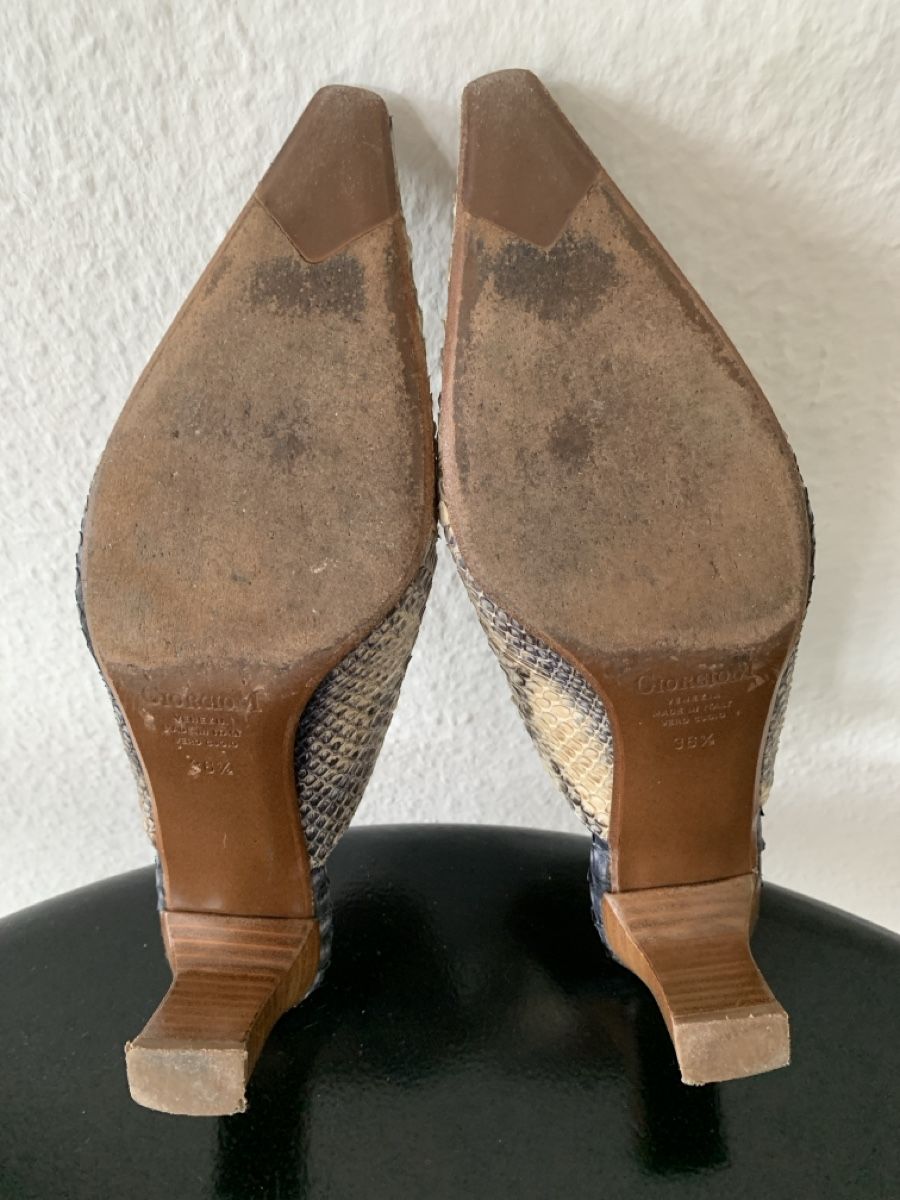 Scarpe da donna: GiorgioM: Pantoletten aus echtem Pythonleder, 36.5, NP 399.- – Usato da Luzern venduto da paulablue 7