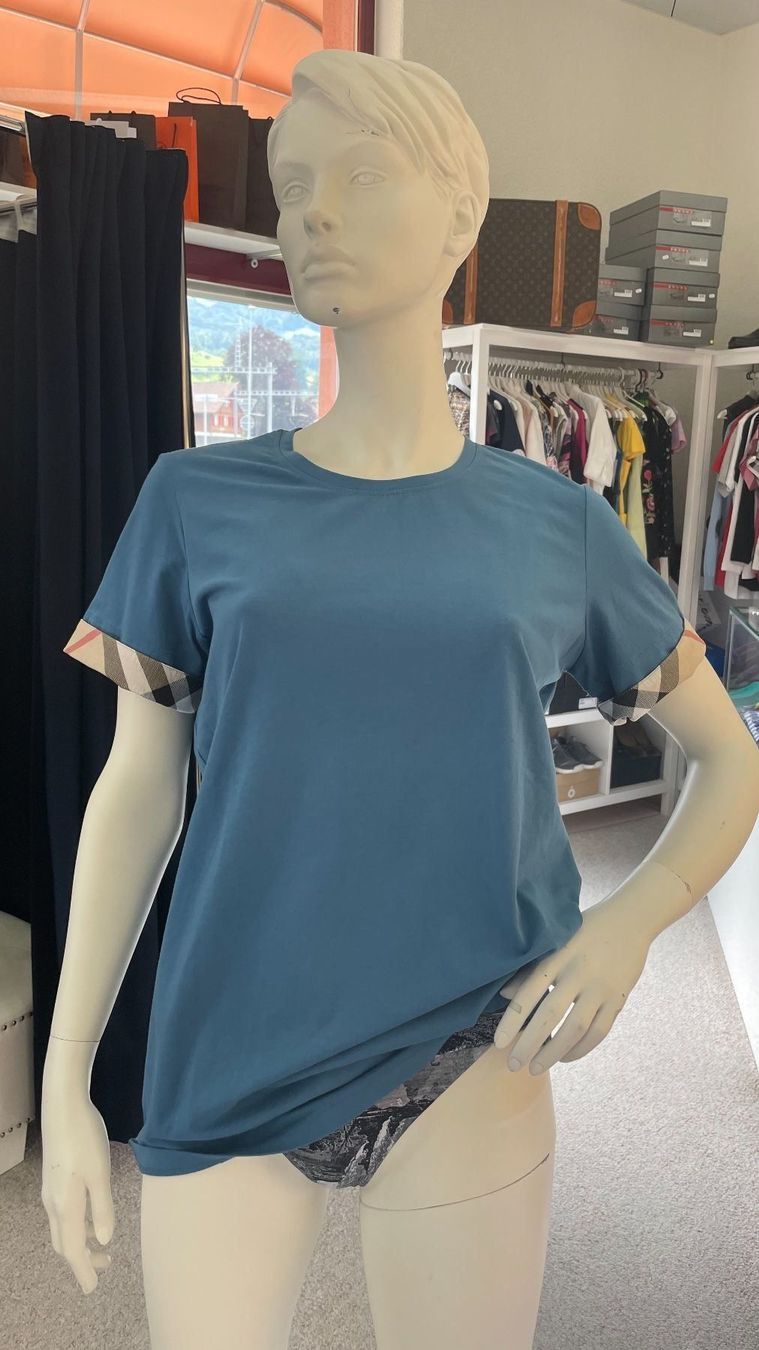 Burberry T-shirt: Burberry Damen T-Shirt – Nuovo e nell'imballaggio originale da Lachen SZ venduto da HelvetiaLuxury