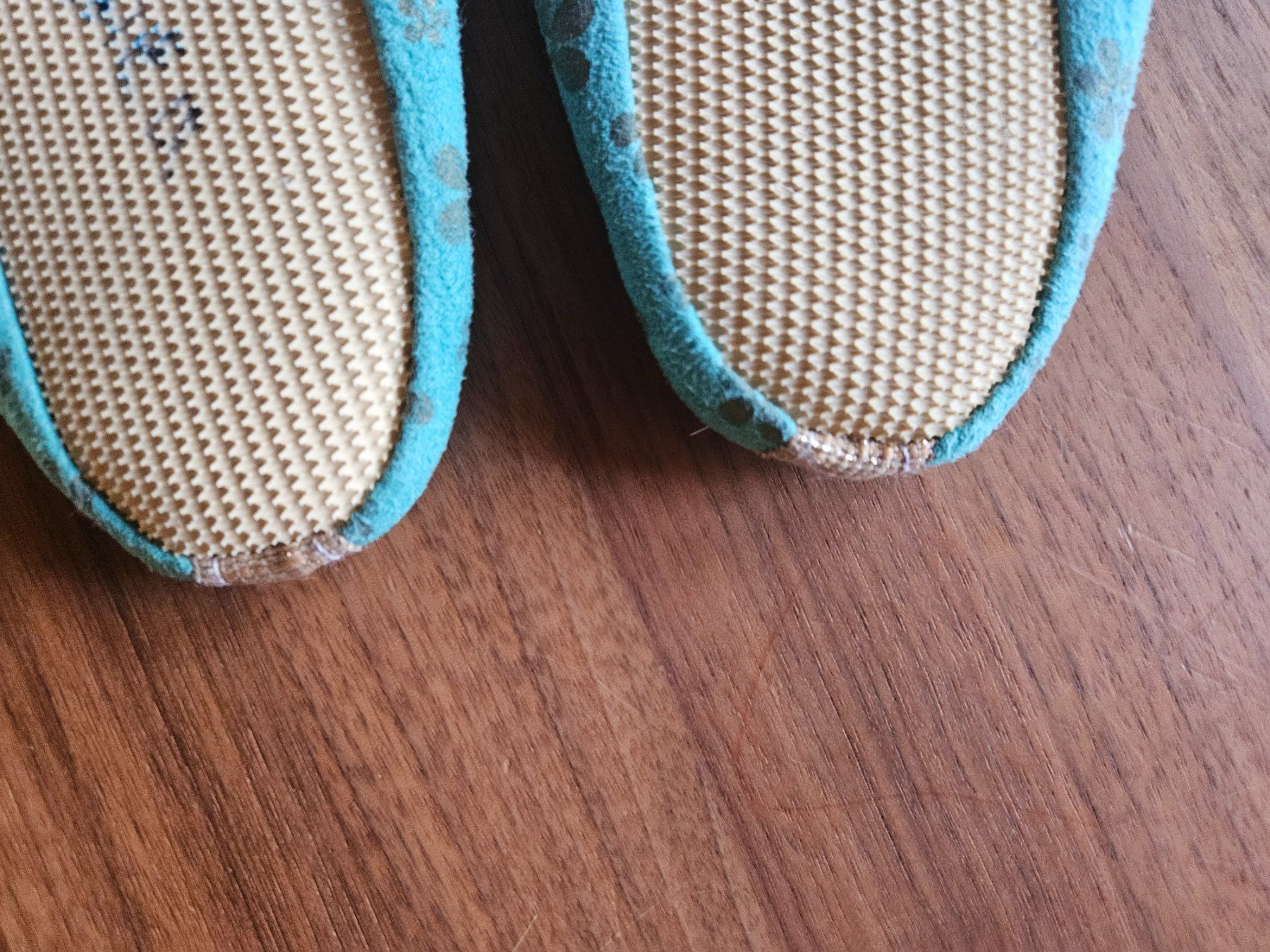 Scarpe per ragazze: Sehr schöne Turntäppeli, Geräteschuhe ca. 32/33 – Usato da Rifferswil venduto da fle_5nqr 3