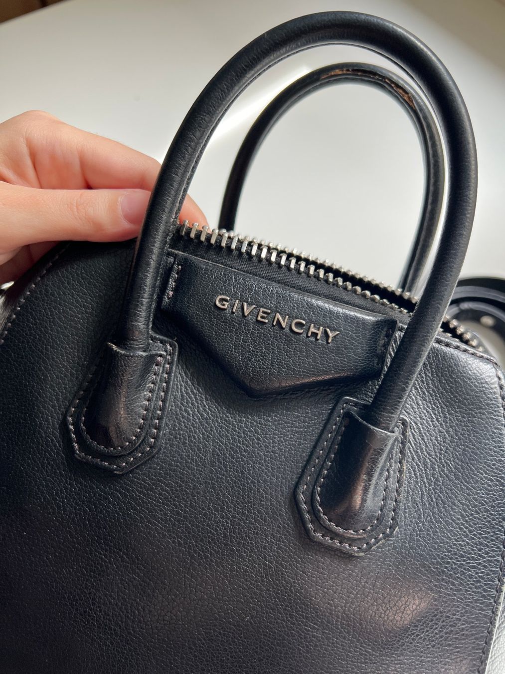 Givenchy Borse: Givenchy Mini Antigona in Black, 2015 – Usato da Zürich venduto da cefanie 7