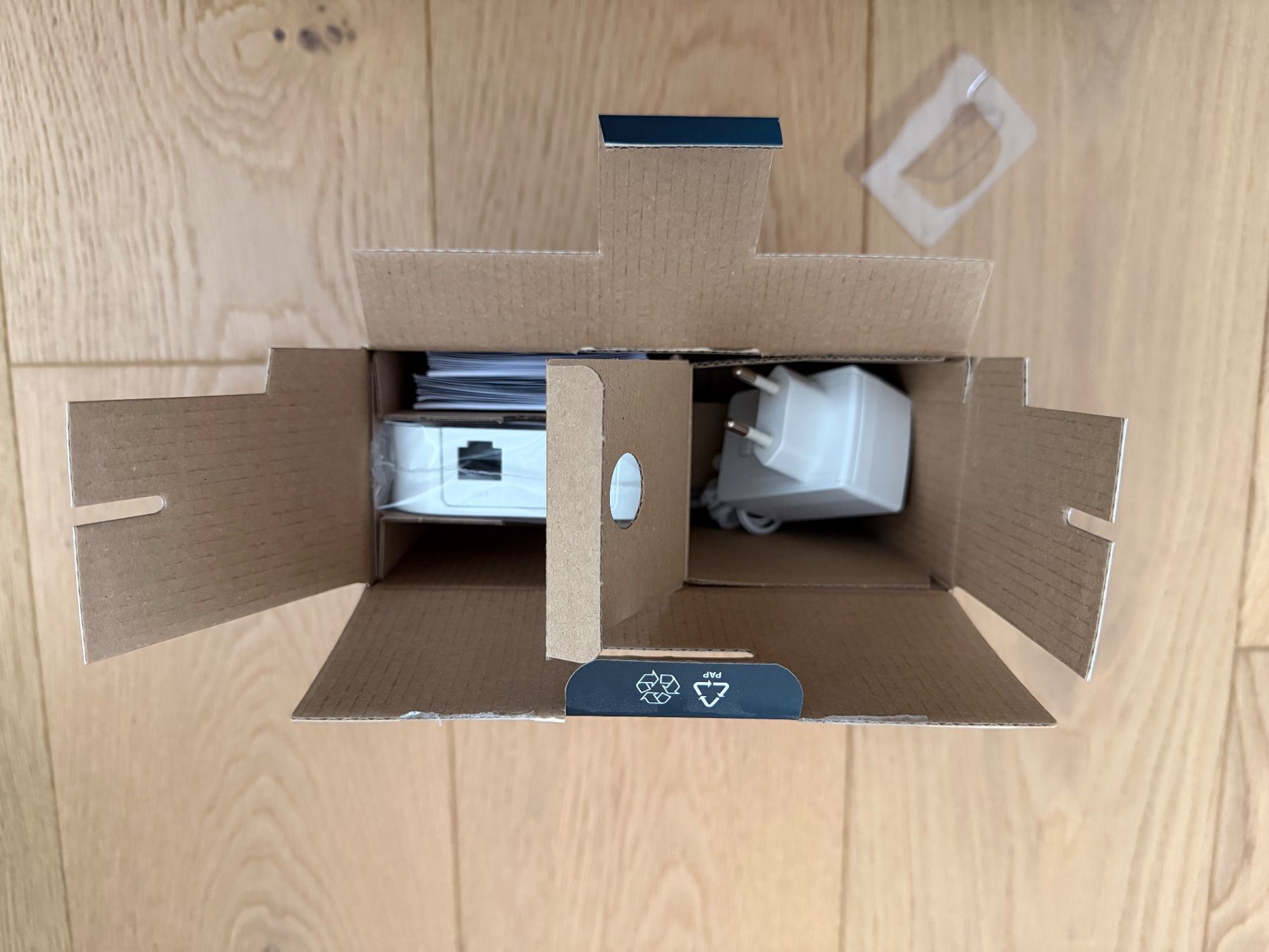 Philips Hub & Switch: Philips Hue Bridge – Usato da Le Mont-sur-Lausanne venduto da Carl2k 3