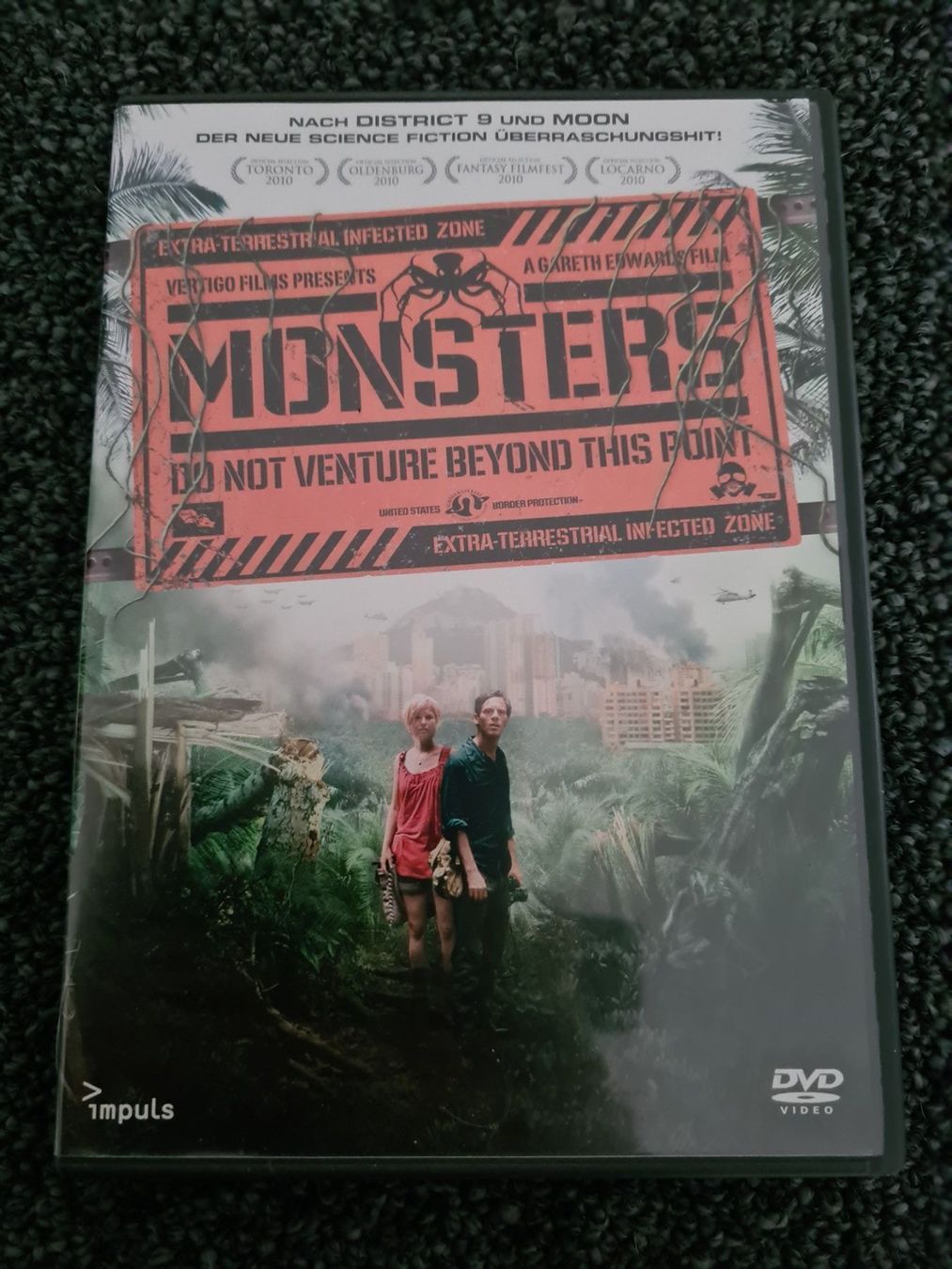 Tutti i DVDs: MONSTERS (12121) – Usato da Ruswil venduto da M71