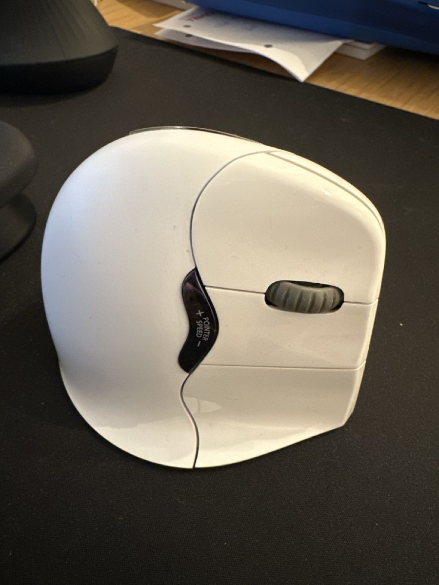 Mouse: Ergonomische Maus Evolvent VM4R Vertikal – Usato da Zürich venduto da mpistilli 2